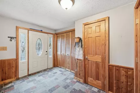 Entry Way - 143 River Rd, Middlefield, MA 01243 photo 1 of 2