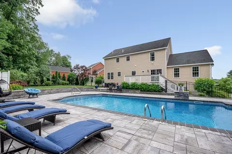 Exterior - 61 Saddle Rd, Dracut, MA 01826 photo 3 of 6