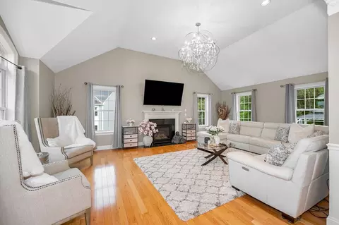 Living - 61 Saddle Rd, Dracut, MA 01826 photo 1 of 5