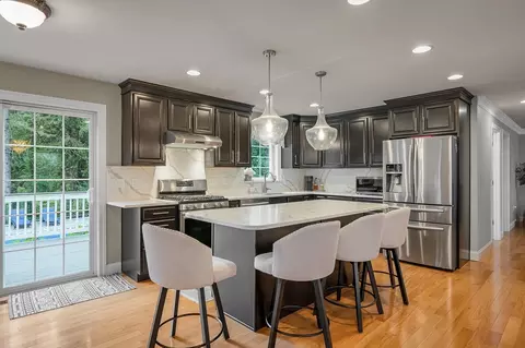 Kitchen - 61 Saddle Rd, Dracut, MA 01826 photo 3 of 4