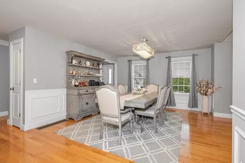 Dining - 61 Saddle Rd, Dracut, MA 01826 photo 2 of 2