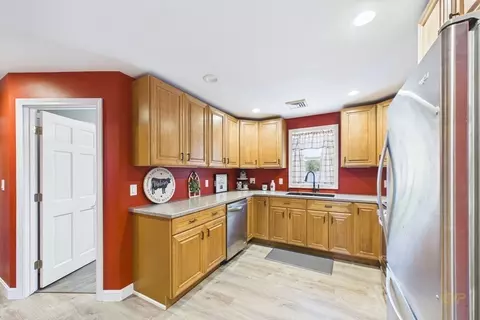 Kitchen - 28 Hancock St, Fall River, MA 02721 photo 2 of 3