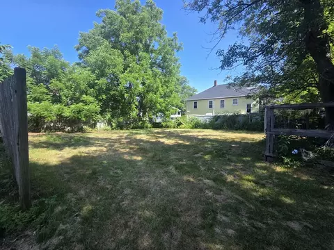 411 High St, Webster, MA 01570 photo 2