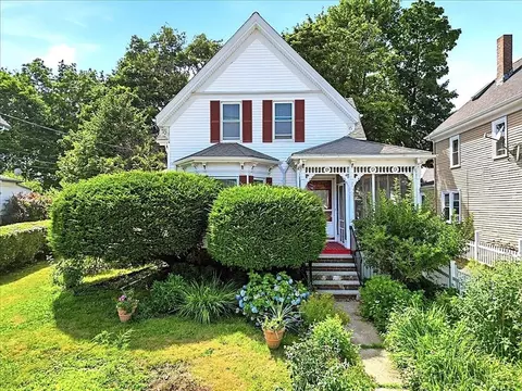 53 Moraine St, Brockton, MA 02301