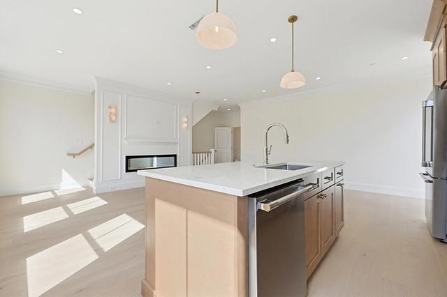 257 Rb Market St #B, Boston, MA 02135