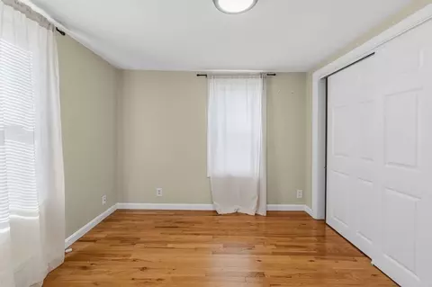 Bedroom - 66 Middle Rd, Acushnet, MA 02743 photo 3 of 4