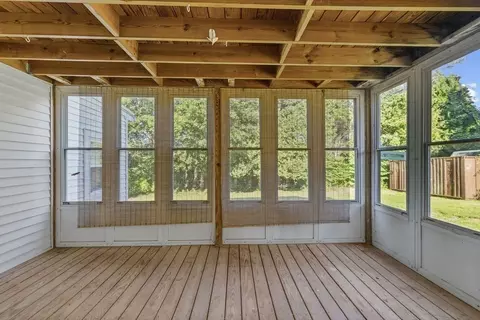 Exterior - 66 Middle Rd, Acushnet, MA 02743 photo 3 of 4