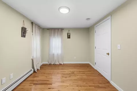 Bedroom - 66 Middle Rd, Acushnet, MA 02743 photo 2 of 4