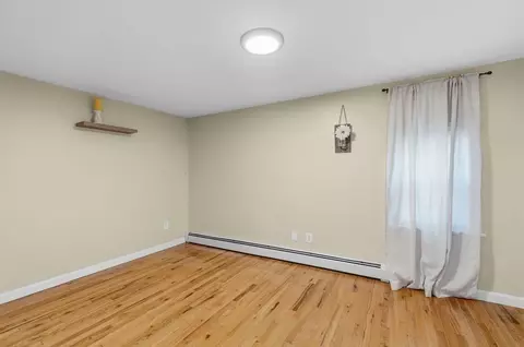 Bedroom - 66 Middle Rd, Acushnet, MA 02743 photo 1 of 4