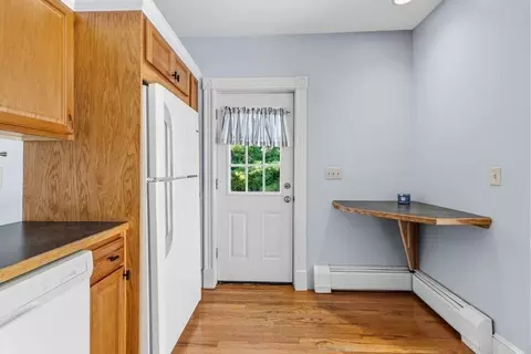 Kitchen - 66 Middle Rd, Acushnet, MA 02743 photo 7 of 8