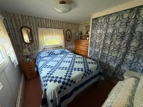 23 Crescent St, Ware, MA 01082 photo 15