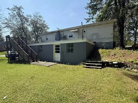 23 Crescent St, Ware, MA 01082 photo 5