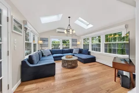 11 Ship St, Hingham, MA 02043 photo 9