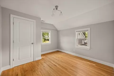 Bedroom - 62 Pleasant Cir, Canton, MA 02021 photo 3 of 5