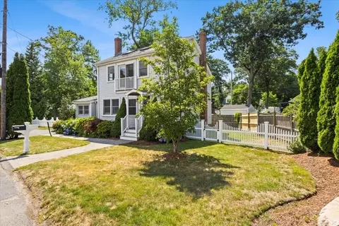 Exterior - 62 Pleasant Cir, Canton, MA 02021 photo 2 of 6