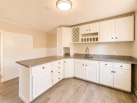 4 Wolfe St, Chicopee, MA 01020 photo 10