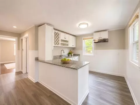 4 Wolfe St, Chicopee, MA 01020 photo 8