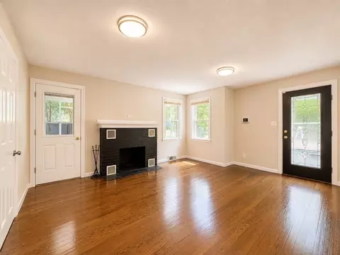 4 Wolfe St, Chicopee, MA 01020 photo 7