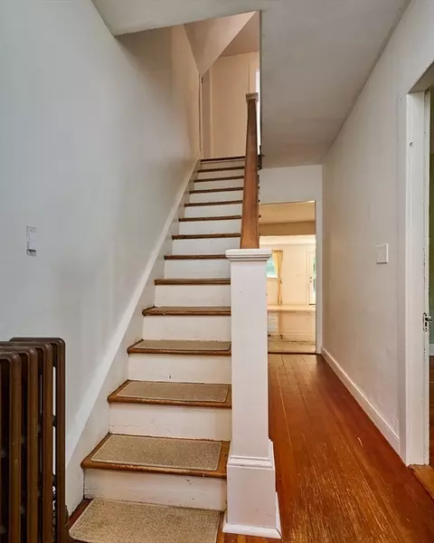 Entry Way - 78 Ferry St, Easthampton, MA 01027 photo 1 of 1