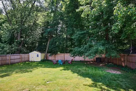 Exterior - 78 Ferry St, Easthampton, MA 01027 photo 3 of 7