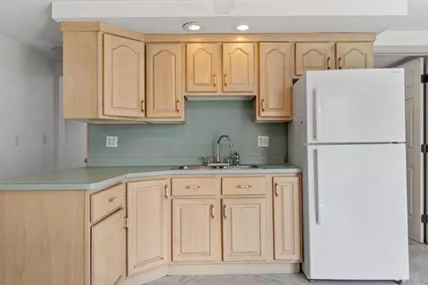 Kitchen - 205 Pine St, Gardner, MA 01440 photo 2 of 4