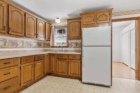 Kitchen - 205 Pine St, Gardner, MA 01440 photo 1 of 4
