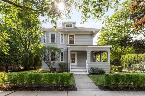 9 Spruce St, Belmont, MA 02478