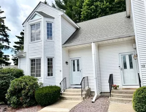 27 Church St #11, Weymouth, MA 02189