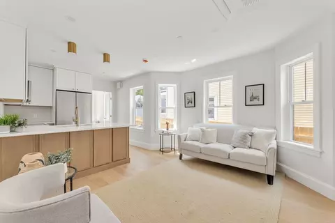 3915 Washington St #1, Boston, MA 02131