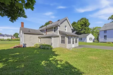 70 Milton St, Springfield, MA 01151 photo 4