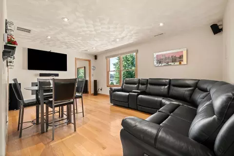31 Bates St, Danvers, MA 01923 photo 18