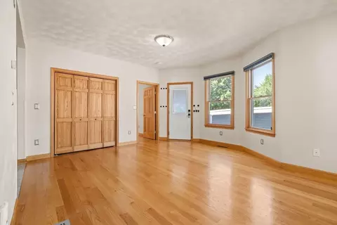 31 Bates St, Danvers, MA 01923 photo 7