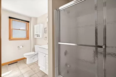 31 Bates St, Danvers, MA 01923 photo 12