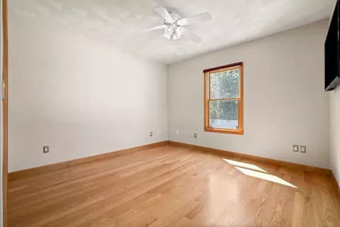 31 Bates St, Danvers, MA 01923 photo 8