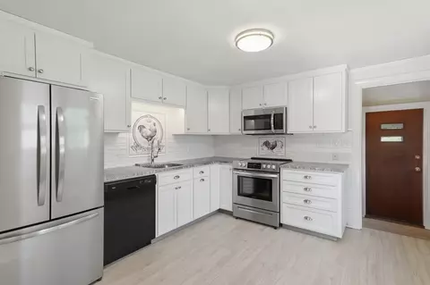 31 Eastern Ave, Woburn, MA 01801 photo 12