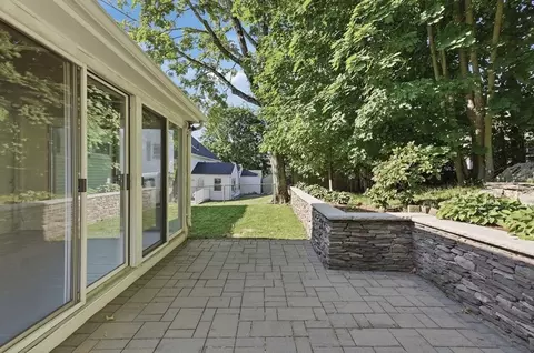 31 Eastern Ave, Woburn, MA 01801 photo 9