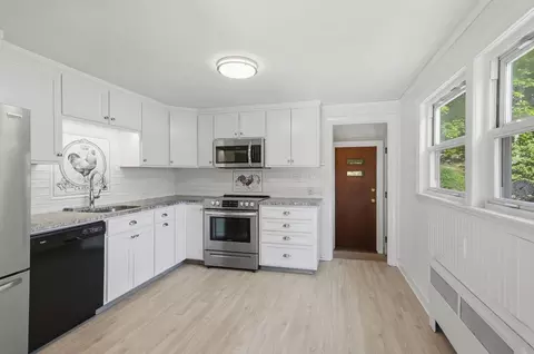 31 Eastern Ave, Woburn, MA 01801 photo 11