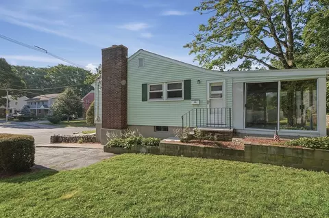 31 Eastern Ave, Woburn, MA 01801 photo 4