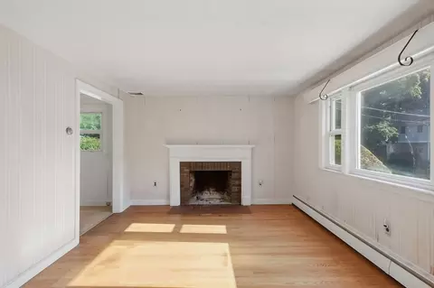 31 Eastern Ave, Woburn, MA 01801 photo 22