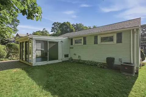 31 Eastern Ave, Woburn, MA 01801 photo 5