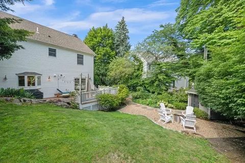 Exterior - 30 Longview Dr, Marblehead, MA 01945 photo 7 of 8