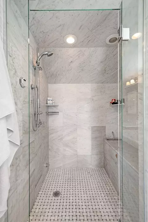 Bath - 30 Longview Dr, Marblehead, MA 01945 photo 3 of 4