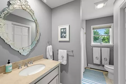Bath - 30 Longview Dr, Marblehead, MA 01945 photo 4 of 4