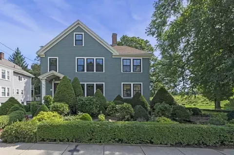 141-143 Oakley Rd, Belmont, MA 02478