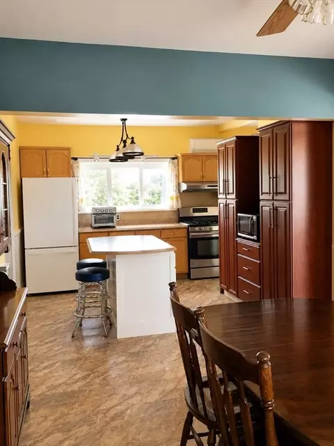 45 Riverside St, Danvers, MA 01923 photo 5