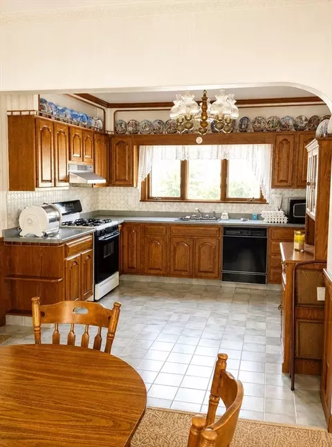 45 Riverside St, Danvers, MA 01923 photo 6