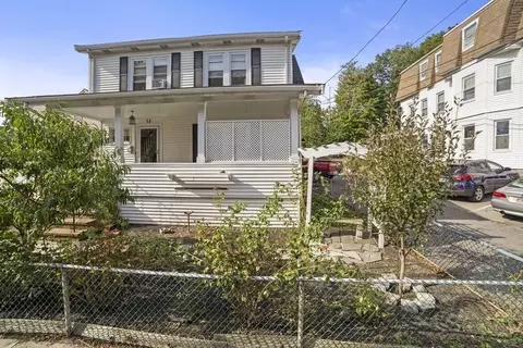 209-213 Centre St, Quincy, MA 02169