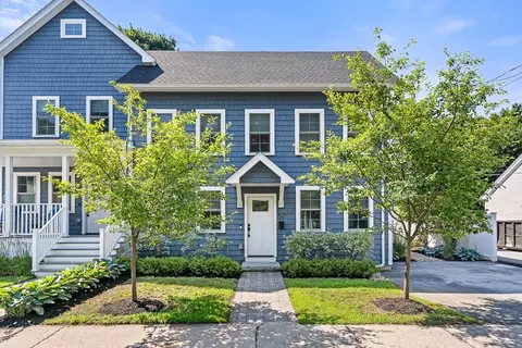 52 Salem St #52, Winchester, MA 01890