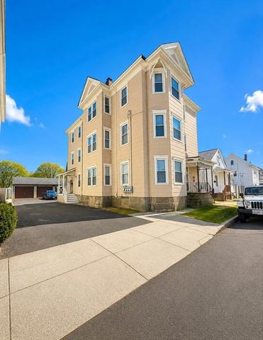 90 Robeson St, New Bedford, MA 02740