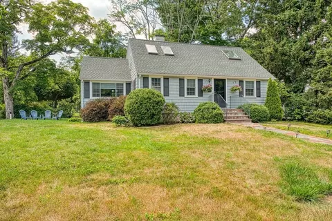 58 Summit Ave, Sharon, MA 02067 photo 2